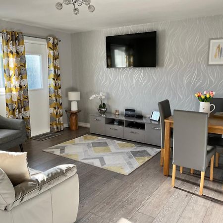 Modern 2 Bed Apartment أوبان المظهر الخارجي الصورة
