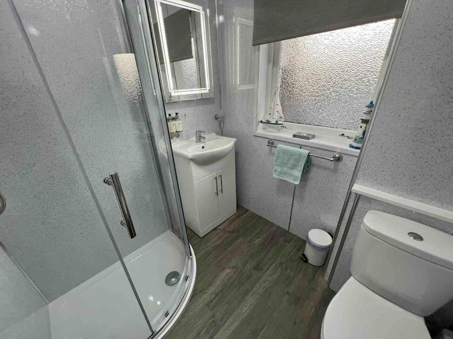Modern 2 Bed Apartment أوبان المظهر الخارجي الصورة