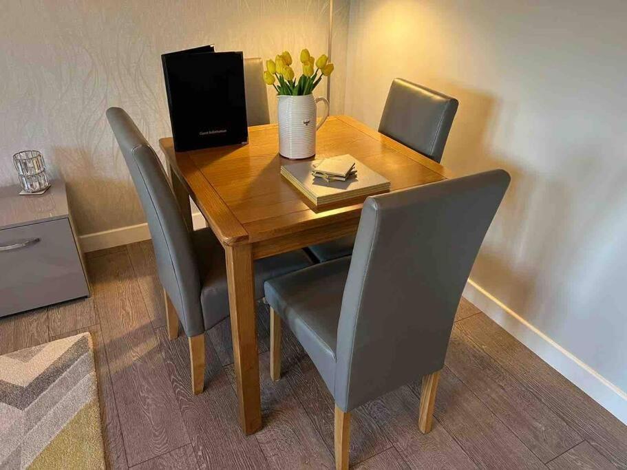 Modern 2 Bed Apartment أوبان المظهر الخارجي الصورة